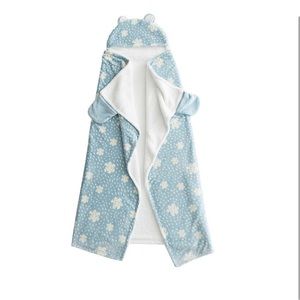 Vintage Snowflake Hooded Throw